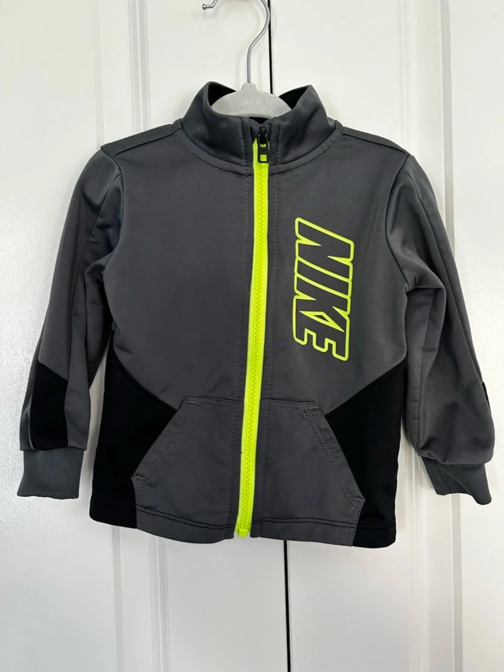 Nike boys track suit set 18 months jacket and pants grey black and neon - Picture 2 of 7